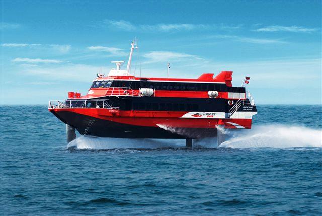 信德中旅船务管理有限公司旗下品牌「喷射飞航」是港澳高速客轮服